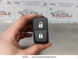 O177272 Gebruikte centrale deurvergrendeling schakelaar Volvo C30