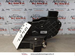 O177282 Gebruikte slotmechaniek portier 2deurs rechts Volvo C30