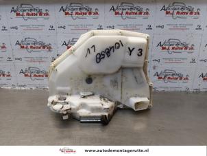 O177289 Gebruikte deurslot mechaniek 4deurs links-voor Suzuki SX-4