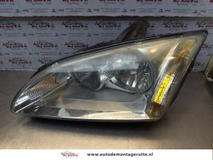 O177322 Gebruikte koplamp links Ford Focus