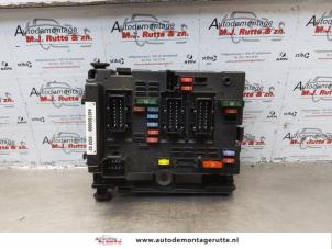 O177325 Gebruikte zekeringkast Peugeot 206