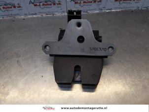 O177339 Gebruikte achterklep slotmechaniek Volvo V40