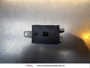 O177343 Gebruikte antenne versterker Volvo V40