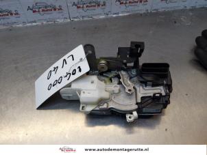 O177355 Gebruikte deurslot mechaniek 4deurs links-voor Volvo V40