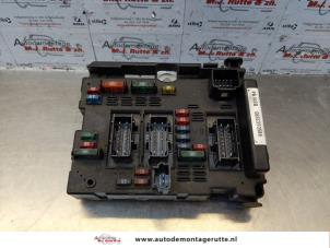 O177374 Gebruikte zekeringkast Peugeot 307