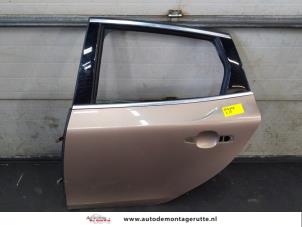 O177413 Gebruikte deur 4deurs links-achter Volvo V40