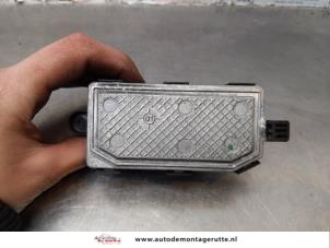 O177442 Gebruikte kachel weerstand Volvo V40