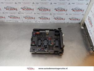 O177452 Gebruikte zekeringkast Peugeot 206