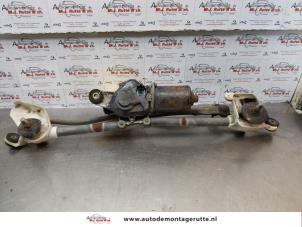 O177477 Gebruikte ruitenwismotor+mechaniek Nissan Micra