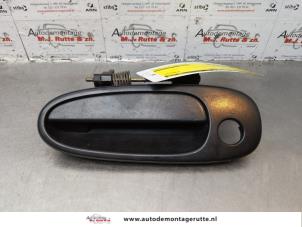 O177497 Gebruikte deurgreep 2deurs links Toyota Corolla