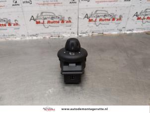 O177498 Gebruikte schakelaar spiegel Mini ONE