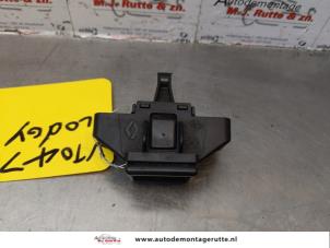 O177526 Gebruikte slotmechaniek achterklep Dacia Lodgy