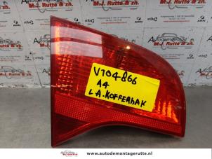 O177554 Gebruikte achterlicht links Audi A4