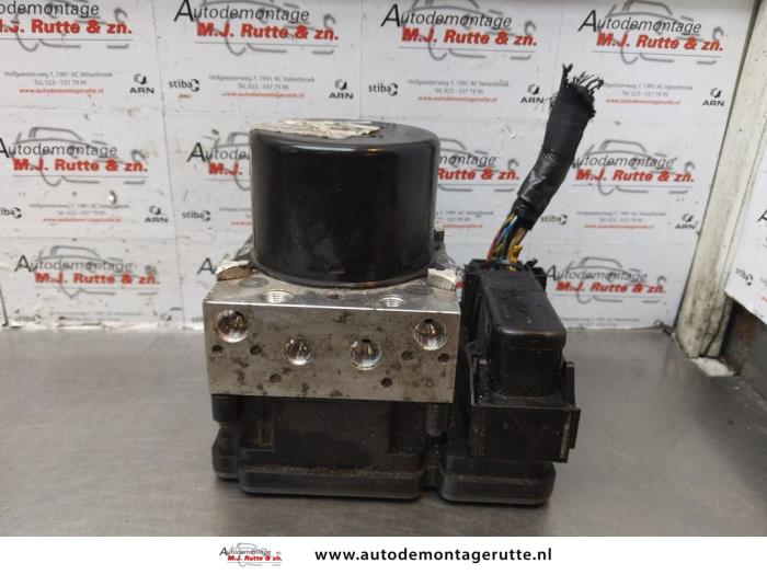 Gebruikte ABS Pomp Ford Focus O177587