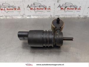 O177606 Gebruikte ruitensproeierpomp voor Mitsubishi Colt