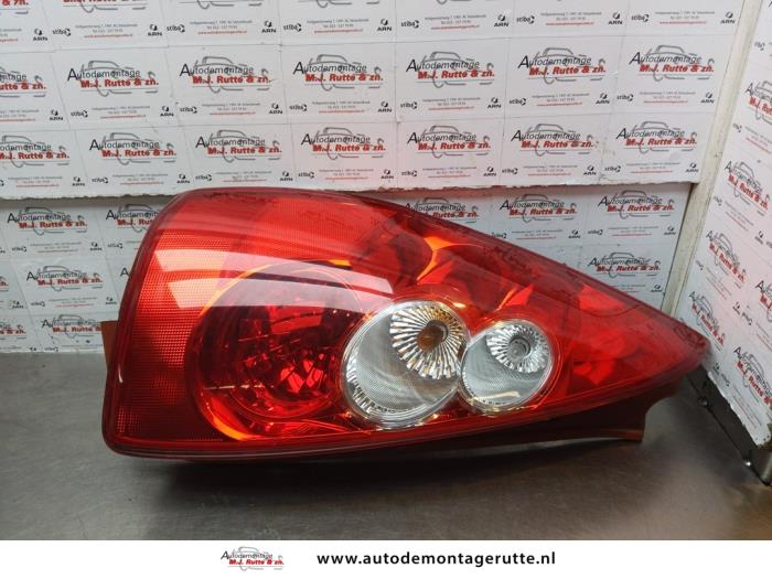 Gebruikte Achterlicht links Mazda 5. O177633
