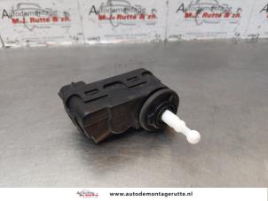 O177824 Gebruikte motor koplamp Hyundai Getz