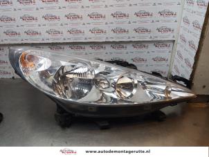 O177849 Gebruikte koplamp rechts Peugeot 207