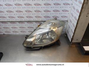 O177866 Gebruikte linker koplamp Daihatsu Sirion