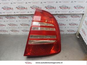 O177885 Gebruikte achterlicht rechts Skoda Superb