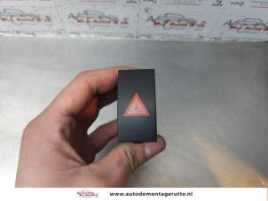O177893 Gebruikte paniekverlichtings schakelaar Skoda Superb