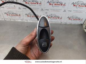 O178031 Gebruikte elektrisch raam schakelaar Mercedes E-Klasse