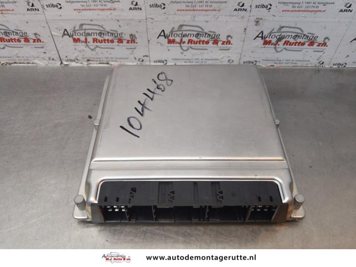 Gebruikte Computer Motormanagement Mercedes E-Klasse O178044