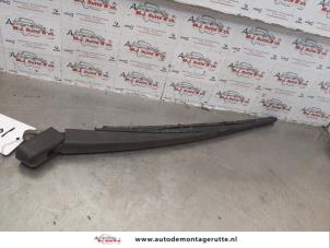 O178178 Gebruikte ruitenwisserarm achter Peugeot 207