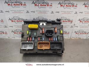 O178185 Gebruikte zekeringkast Peugeot 207