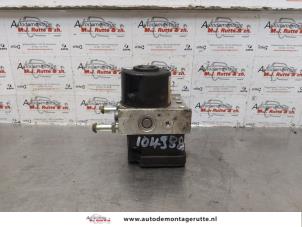 O178257 Gebruikte abs pomp Suzuki Alto