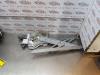 Gebruikte Ruitmechaniek 4Deurs links-voor Toyota Avensis O178395