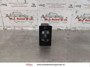 O178406 Gebruikte schakelaar koplamp ihv Toyota Avensis