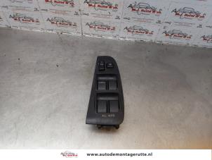 O178411 Gebruikte schakelblok ruiten Toyota Avensis