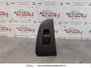 O178419 Gebruikte schakelaar elektrisch raam Toyota Avensis