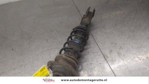 O178425 Gebruikte schokdemperpoot rechts-voor Suzuki Alto