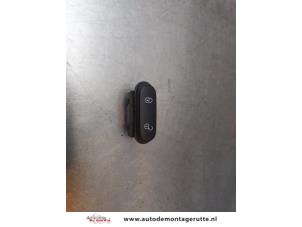 O178434 Gebruikte centrale deurvergrendeling schakelaar Seat Leon