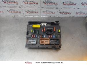 O178447 Gebruikte zekeringkast Peugeot 207
