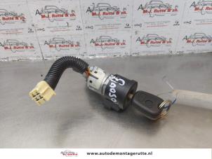 O178453 Gebruikte kontaktslot+sleutel Toyota Aygo