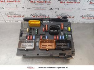 O178464 Gebruikte zekeringkast Peugeot 207