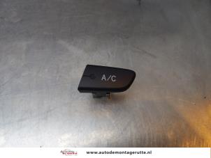 O178540 Gebruikte airco schakelaar Citroen C1