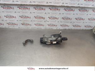 O178646 Gebruikte sleutel+contactslot Nissan Almera Tino