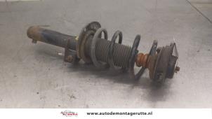 O178676 Gebruikte mac phersonpoot links-voor Volkswagen Touran