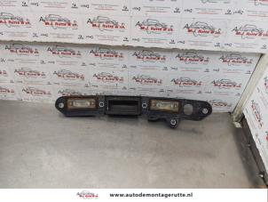 O178832 Gebruikte schakelaar achterklep Volkswagen Touran