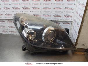 O178925 Gebruikte rechter koplamp Opel Astra