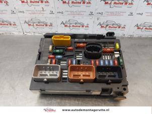 O178985 Gebruikte zekeringkast Peugeot 308