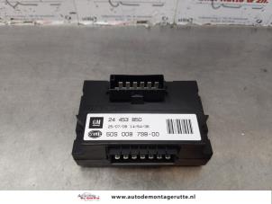 O179064 Gebruikte module trekhaak Opel Zafira