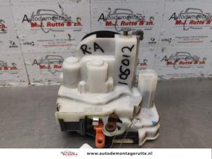 O179095 Gebruikte slotmechaniek achterdeur bus-bestel Opel Combo