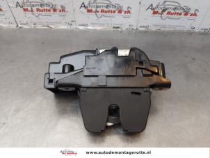 O179158 Gebruikte slotmechaniek achterklep Peugeot 308