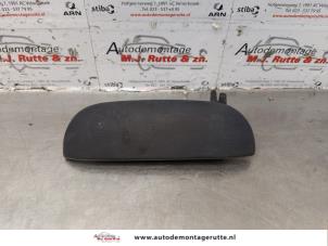 O179166 Gebruikte portiergreep 2deurs links Nissan Micra