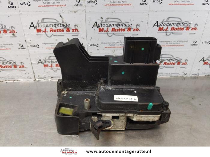 Gebruikte Deurslot Mechaniek 4Deurs rechts-voor Ford Fiesta O179256